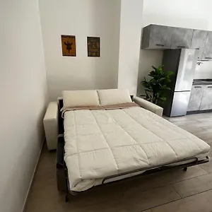 Cozy House With Garden In Centocelle Metro C Casa vacanze Roma